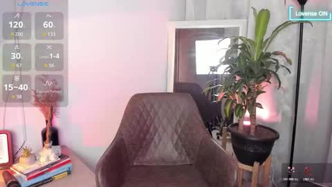 Valerie online show from October 2025 02:13:01 AM