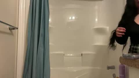 lovelykatiebabe online show from February 2026 02:38:01 PM