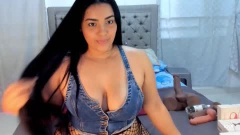 Snapshot of lovelykendall chatting on January 2025 10:56:01 PM Kendall  online show from January 2025 10:56:01 PM