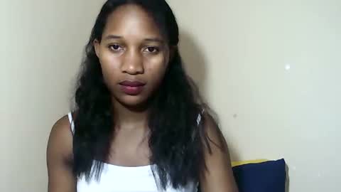 lovelylarra online show from November 2025 07:23:02 PM