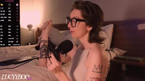 lovelylittlelucyy online show from March 2026 06:45:02 PM