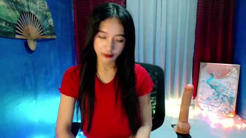 Snapshot of lovelypetite143 chatting on July 2026 04:19:01 AM lovelypetite143 online show from July 2026 04:19:01 AM