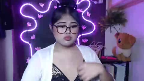 lovely online show from October 2025 09:34:01 PM