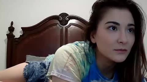 Queen Aria  online show from January 2026 08:11:02 PM