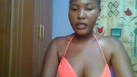 Snapshot of lovelyy_dreams chatting on March 2026 06:27:02 PM Hanna online show from March 2026 06:27:02 PM