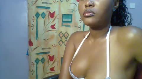 Snapshot of lovelyy_dreams chatting on March 2026 07:17:01 PM Hanna online show from March 2026 07:17:01 PM