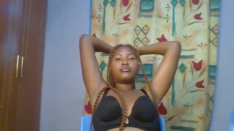 Snapshot of lovelyy_dreams chatting on March 2026 03:45:01 PM Hanna online show from March 2026 03:45:01 PM