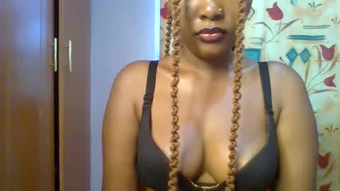 Snapshot of lovelyy_dreams chatting on March 2026 04:23:01 AM Hanna online show from March 2026 04:23:01 AM
