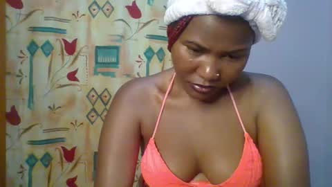 Snapshot of lovelyy_dreams chatting on April 2026 05:43:01 PM Hanna online show from April 2026 05:43:01 PM
