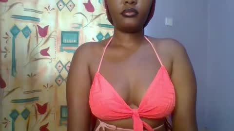 Snapshot of lovelyy_dreams chatting on April 2026 05:49:02 AM Hanna online show from April 2026 05:49:02 AM