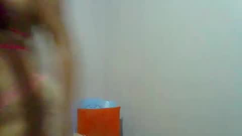 Snapshot of lovelyy_dreams chatting on May 2026 12:27:01 AM Hanna online show from May 2026 12:27:01 AM