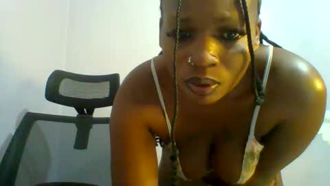 Snapshot of lovelyy_dreams chatting on June 2026 06:09:01 PM Hanna online show from June 2026 06:09:01 PM