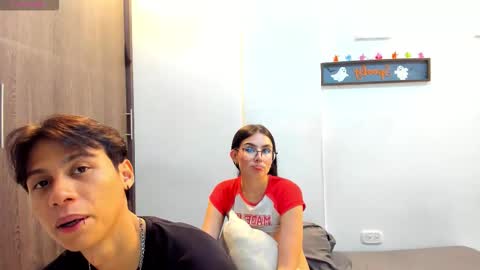 Lovers Clover X online show from November 2025 12:43:02 AM