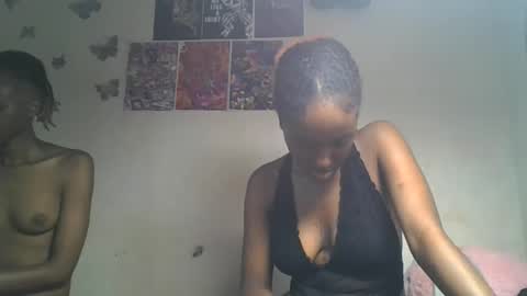 Snapshot of lovers_oncam chatting on June 2026 02:50:01 PM RedJoy online show from June 2026 02:50:01 PM