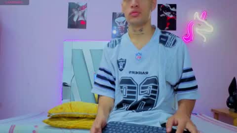 sofia and bryan online show from November 2025 10:28:01 AM