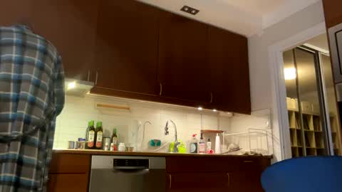 Snapshot of loveshine_ chatting on December 2024 07:49:02 AM loveshine_ online show from December 2024 07:49:02 AM