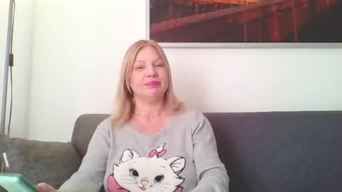 Marlyn online show from December 2024 01:29:01 PM