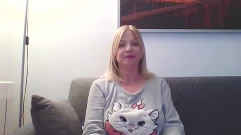 Marlyn online show from December 2024 12:28:01 AM