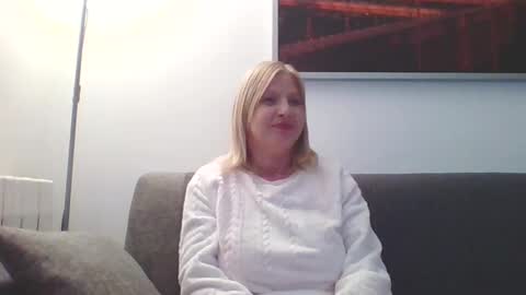 Marlyn online show from December 2024 07:42:02 PM