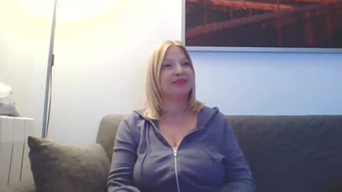 Marlyn online show from January 2025 11:21:01 PM