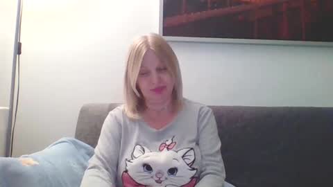 Marlyn online show from February 2025 10:15:02 PM