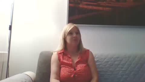 Marlyn online show from September 2025 09:07:02 PM