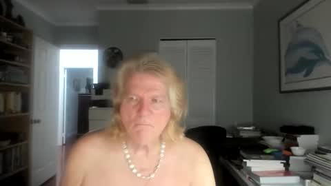 Michael online show from November 2025 01:59:01 AM