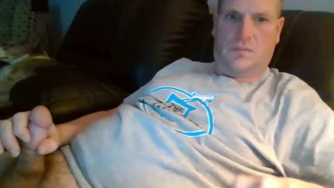 lovetocum37 online show from February 2026 05:02:02 AM