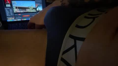 Snapshot of loveweed22 chatting on February 2026 11:58:01 PM loveweed22 online show from February 2026 11:58:01 PM