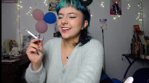 loving_alma online show from December 2025 01:00:01 AM