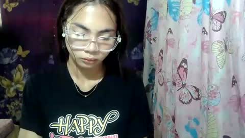 Snapshot of loving_rhean chatting on June 2026 11:57:02 PM loving_rhean online show from June 2026 11:57:02 PM