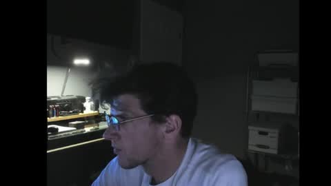 Snapshot of low_latency chatting on May 2026 04:43:02 AM Low Latency online show from May 2026 04:43:02 AM