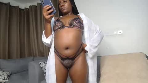 loyalcutie online show from February 2026 04:18:02 AM