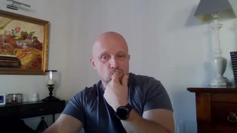 Snapshot of lrda49 chatting on February 2025 03:17:01 PM Espigle online show from February 2025 03:17:01 PM