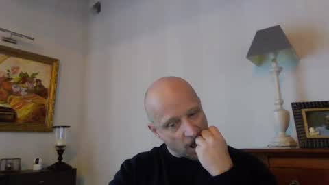 Snapshot of lrda49 chatting on February 2025 08:18:02 AM Espigle online show from February 2025 08:18:02 AM