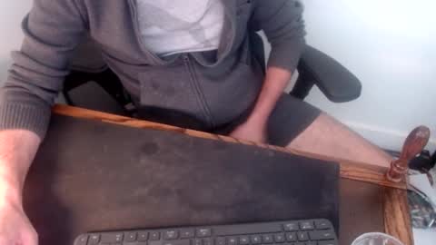 Snapshot of lreed090 chatting on September 2025 06:19:02 PM lreed090 online show from September 2025 06:19:02 PM