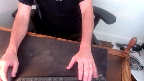 Snapshot of lreed090 chatting on September 2025 08:31:01 PM lreed090 online show from September 2025 08:31:01 PM