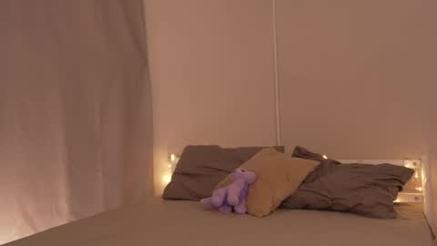 Snapshot of lu__lane chatting on September 2025 07:19:01 AM Lu 3 online show from September 2025 07:19:01 AM