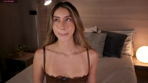 Snapshot of lua_ferch_ chatting on June 2026 01:21:02 PM ---Goys incredible photographs online show from June 2026 01:21:02 PM