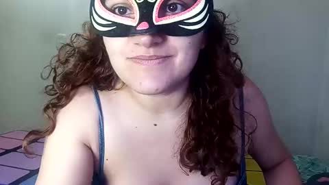 Snapshot of luanapowerful chatting on January 2025 06:44:01 PM luanapowerful online show from January 2025 06:44:01 PM