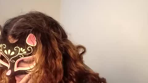 luanapowerful online show from October 2025 05:04:02 AM