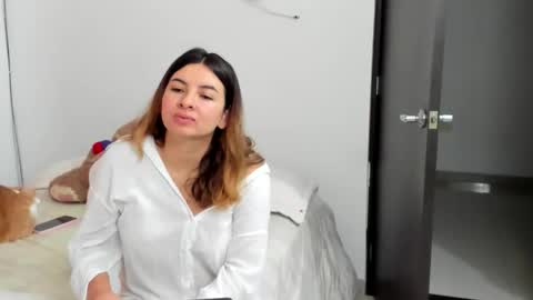 luara__01__lecat_1 online show from February 2026 09:21:02 AM