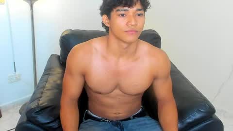 Snapshot of luca_mashle chatting on May 2026 02:27:01 AM luca_mashle online show from May 2026 02:27:01 AM