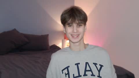 Snapshot of lucacharm chatting on January 2025 08:37:01 PM lucacharm online show from January 2025 08:37:01 PM