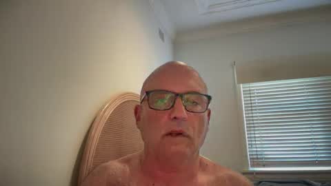 lucas10004 online show from February 2025 11:48:01 PM