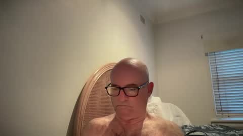 lucas10004 online show from February 2025 08:07:01 AM