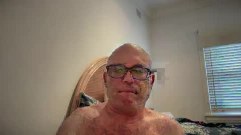 lucas10004 online show from February 2025 07:11:01 AM