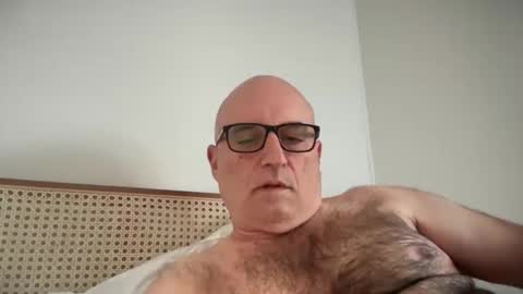 lucas10004 online show from September 2025 05:33:01 AM