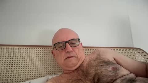 lucas10004 online show from October 2025 09:21:01 PM