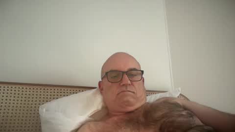 lucas10004 online show from October 2025 06:04:02 AM